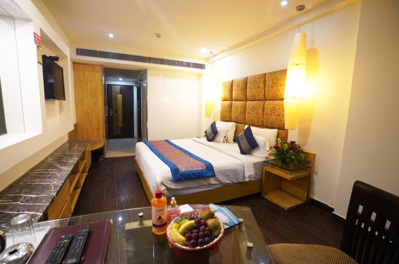 Airport Hotel Grand By Fantasia Yeni Delhi Dış mekan fotoğraf