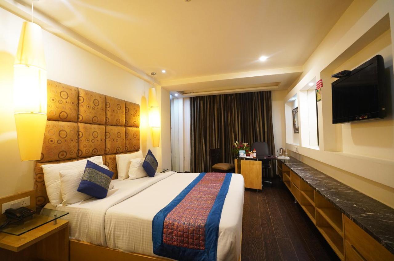 Airport Hotel Grand By Fantasia Yeni Delhi Dış mekan fotoğraf