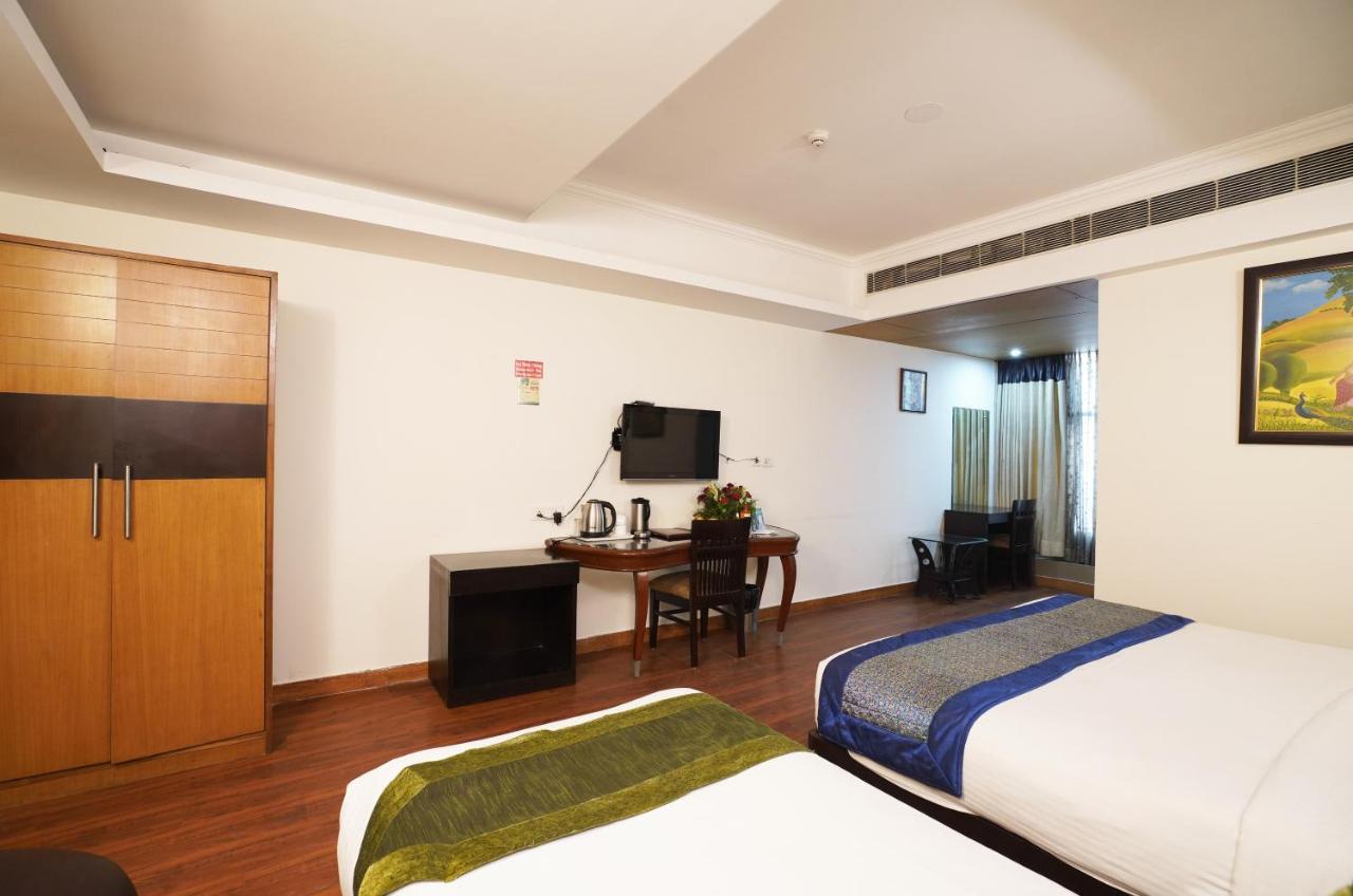 Airport Hotel Grand By Fantasia Yeni Delhi Dış mekan fotoğraf