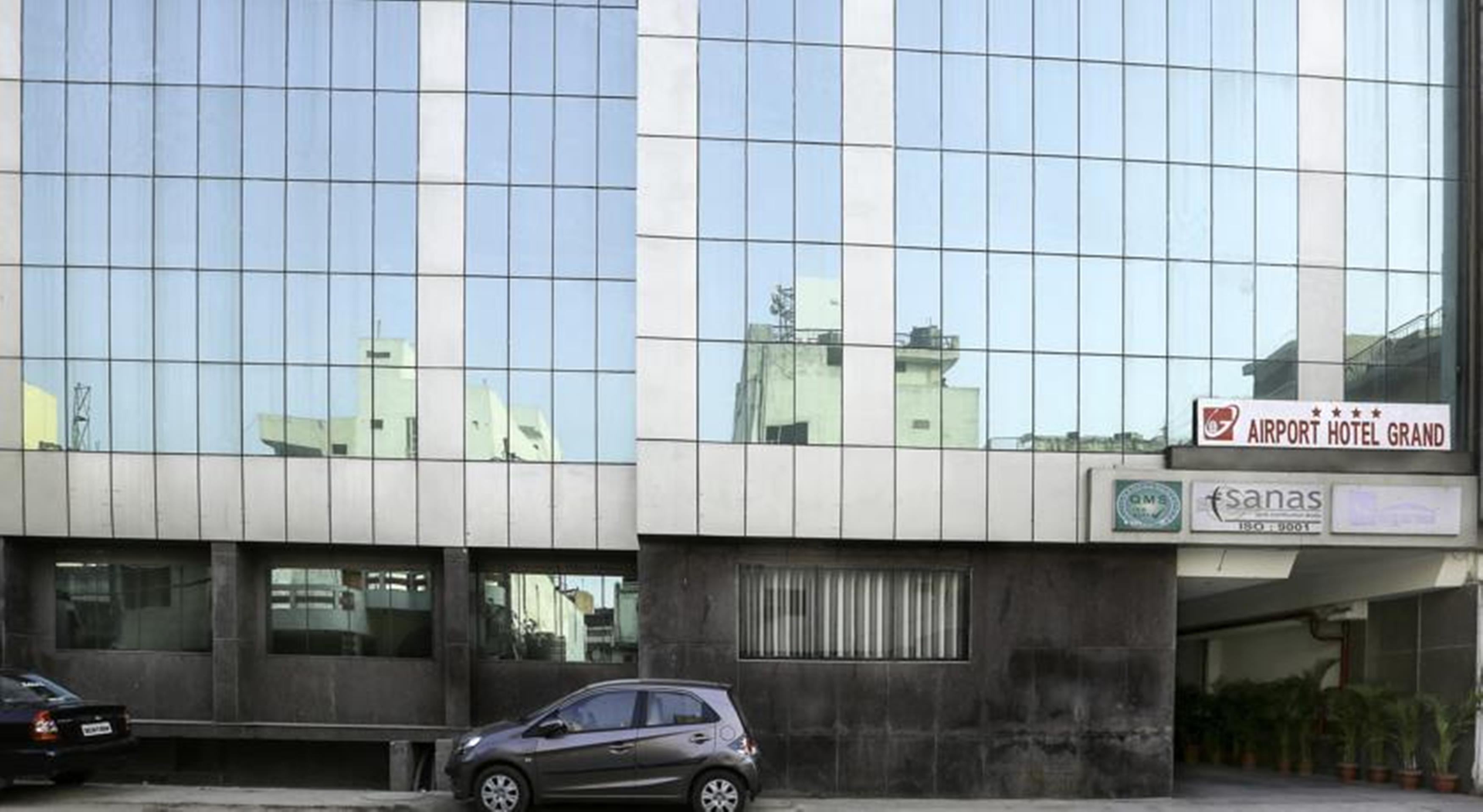 Airport Hotel Grand By Fantasia Yeni Delhi Dış mekan fotoğraf