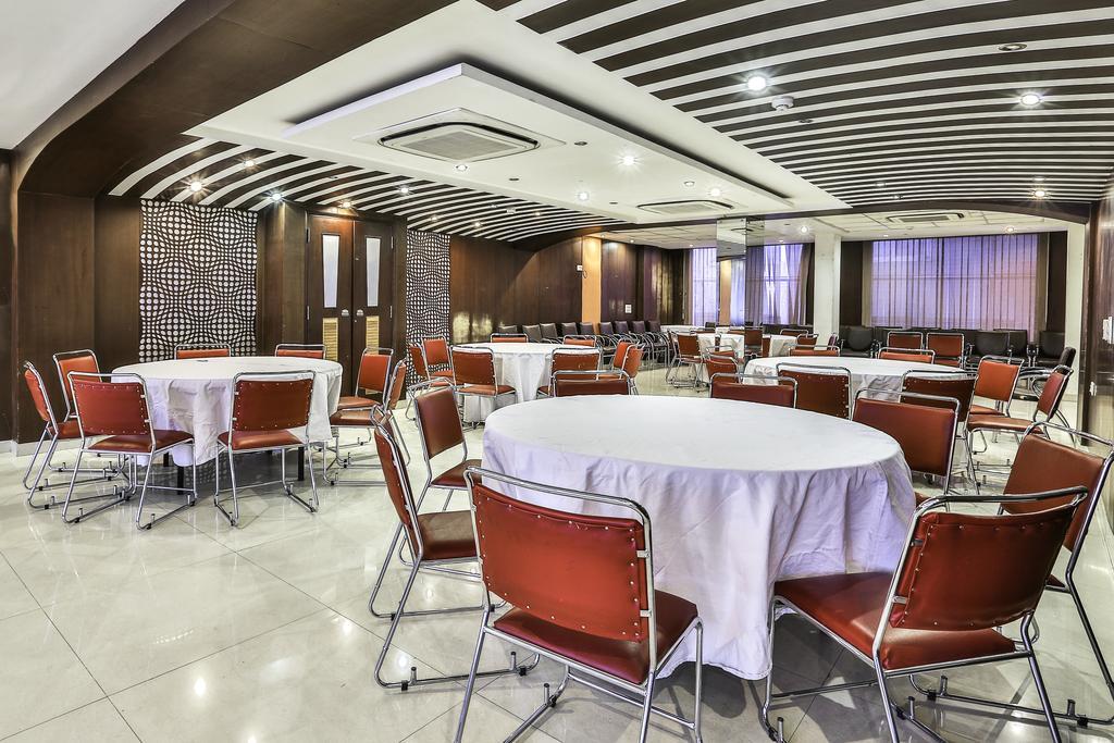 Airport Hotel Grand By Fantasia Yeni Delhi Dış mekan fotoğraf