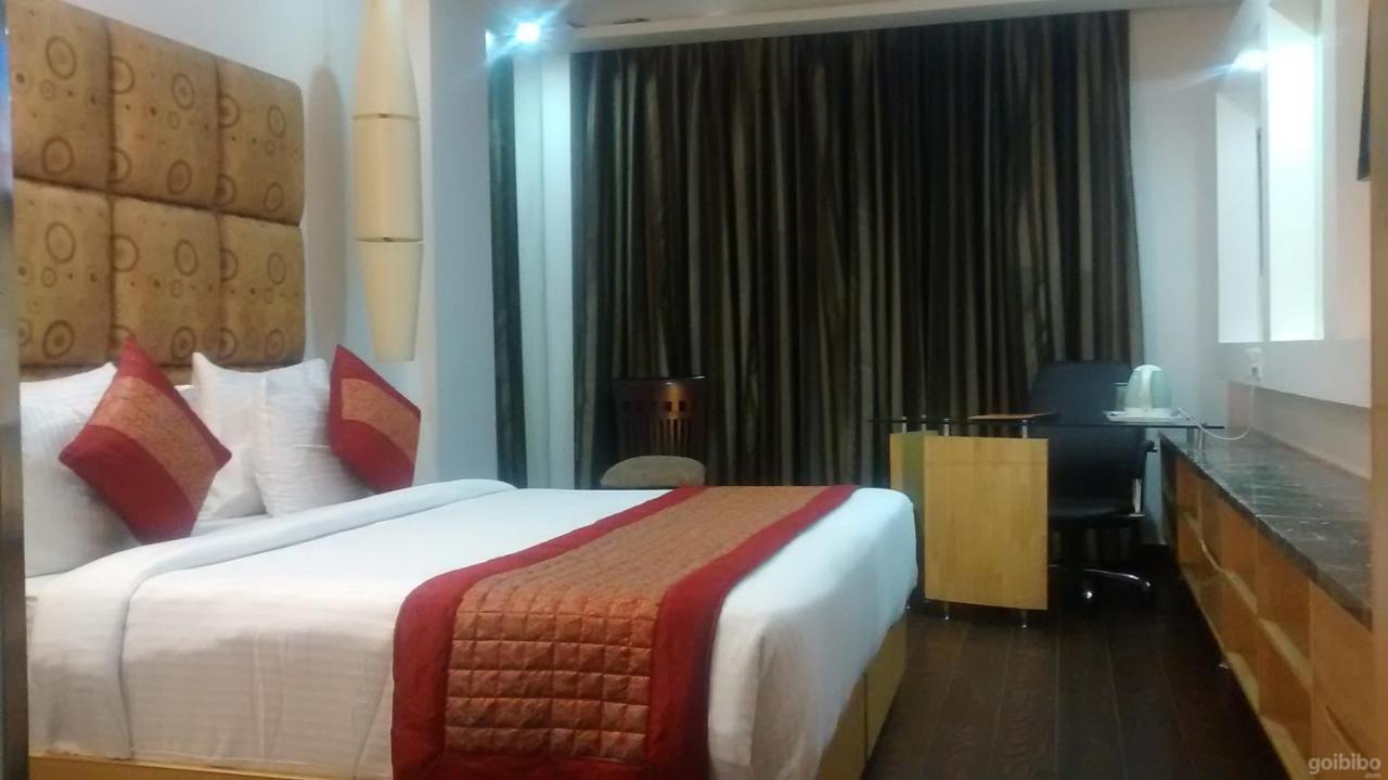 Airport Hotel Grand By Fantasia Yeni Delhi Dış mekan fotoğraf